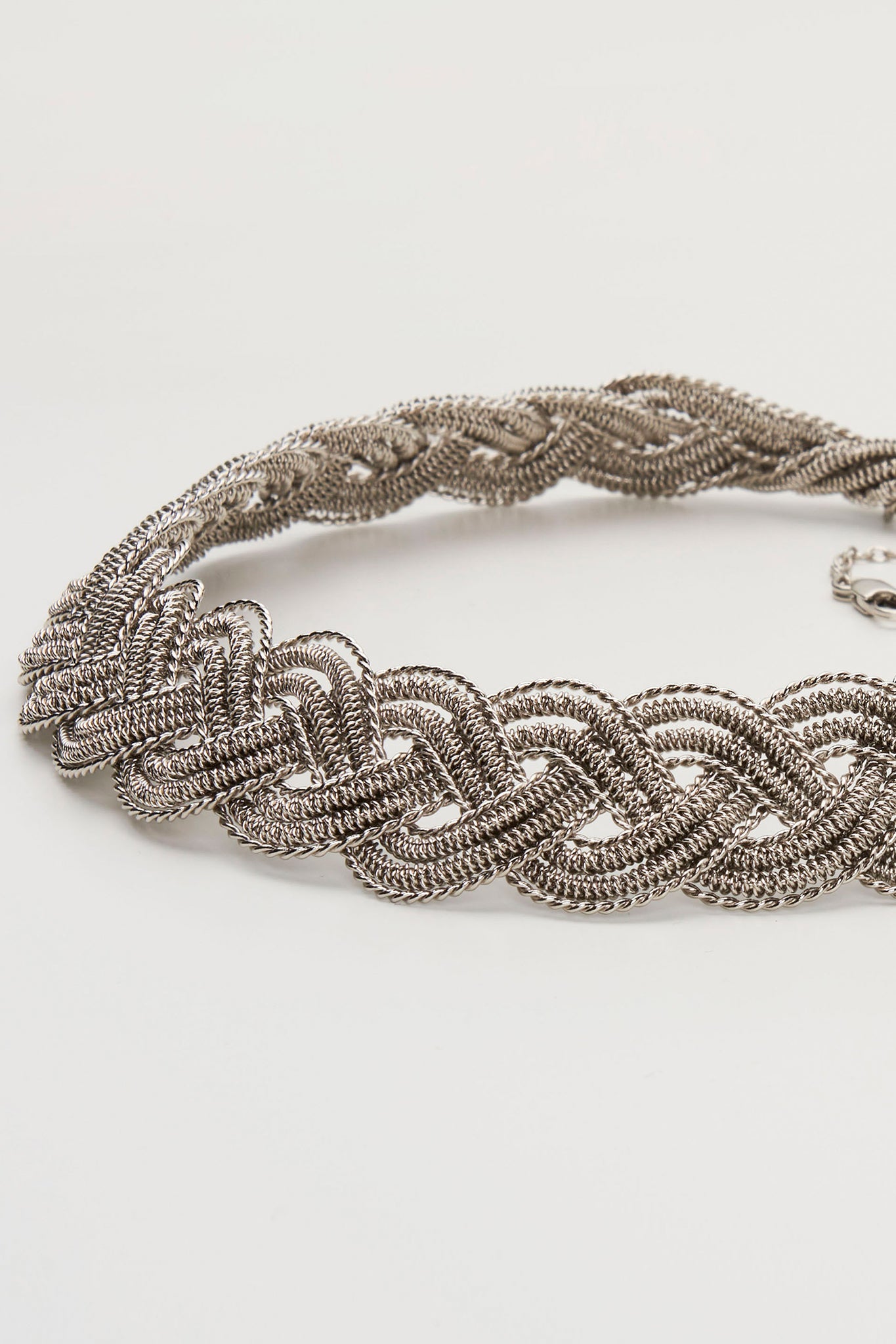Lova Handmade Wicker Necklace (Silver)