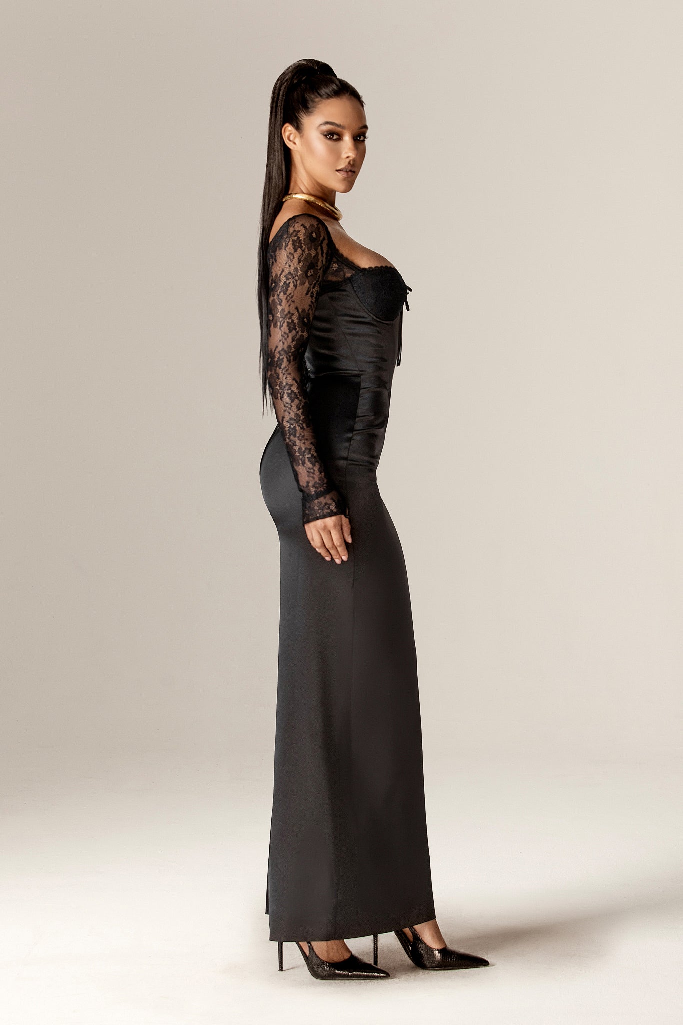 Dionne Sweetheart Corset Lace-Up Maxi Dress (Black)