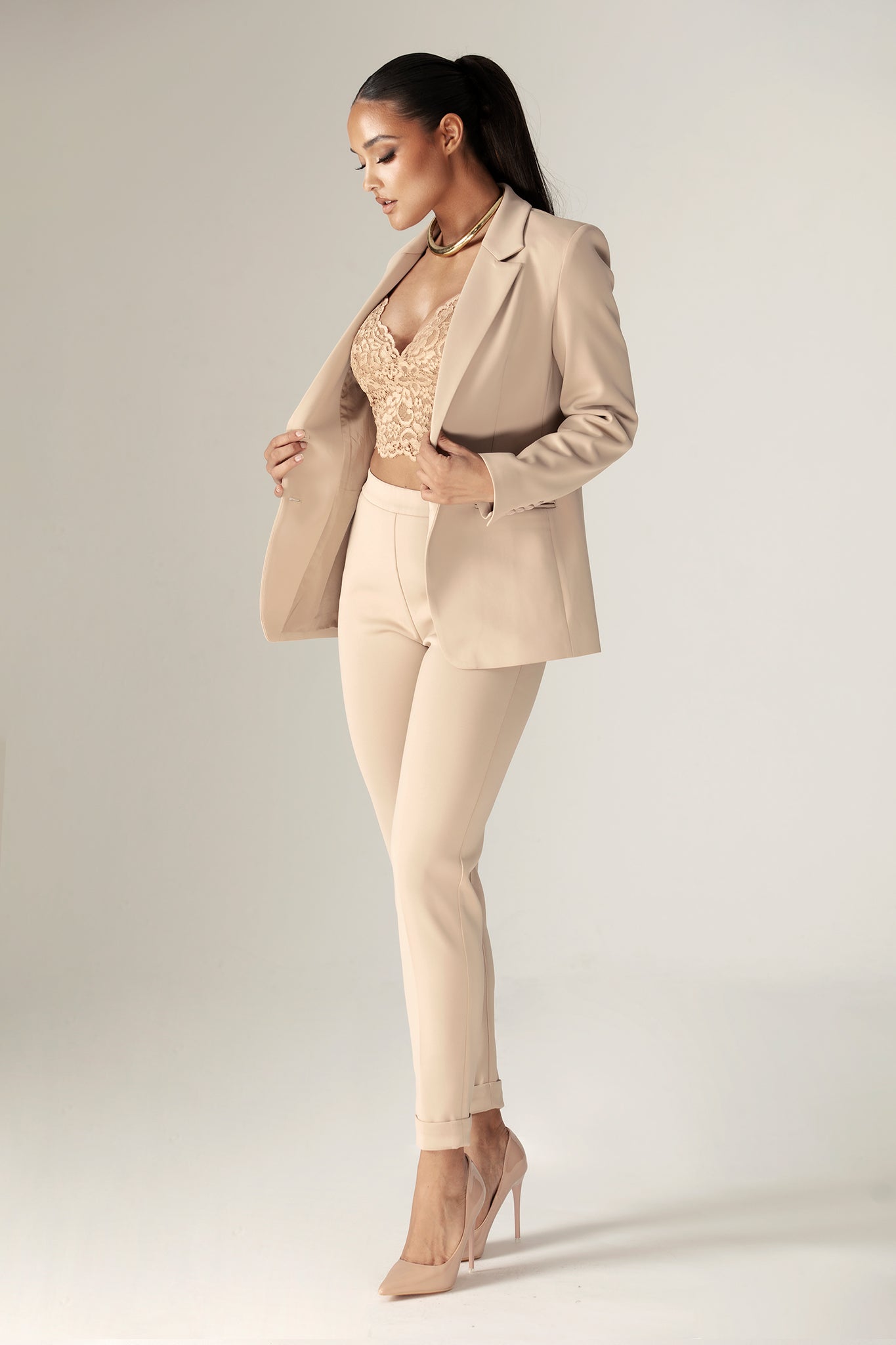 Luanne Straight Ankle Pants (Nude)