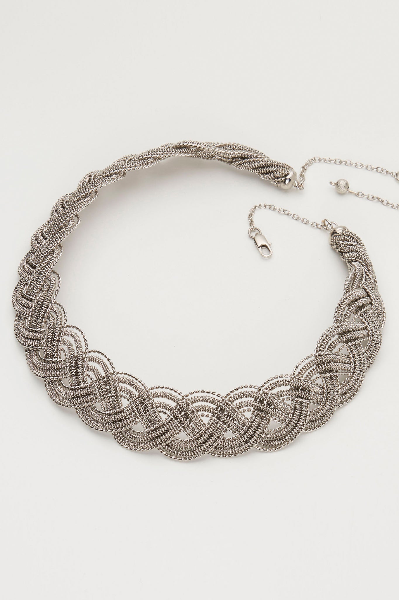 Lova Handmade Wicker Necklace (Silver)