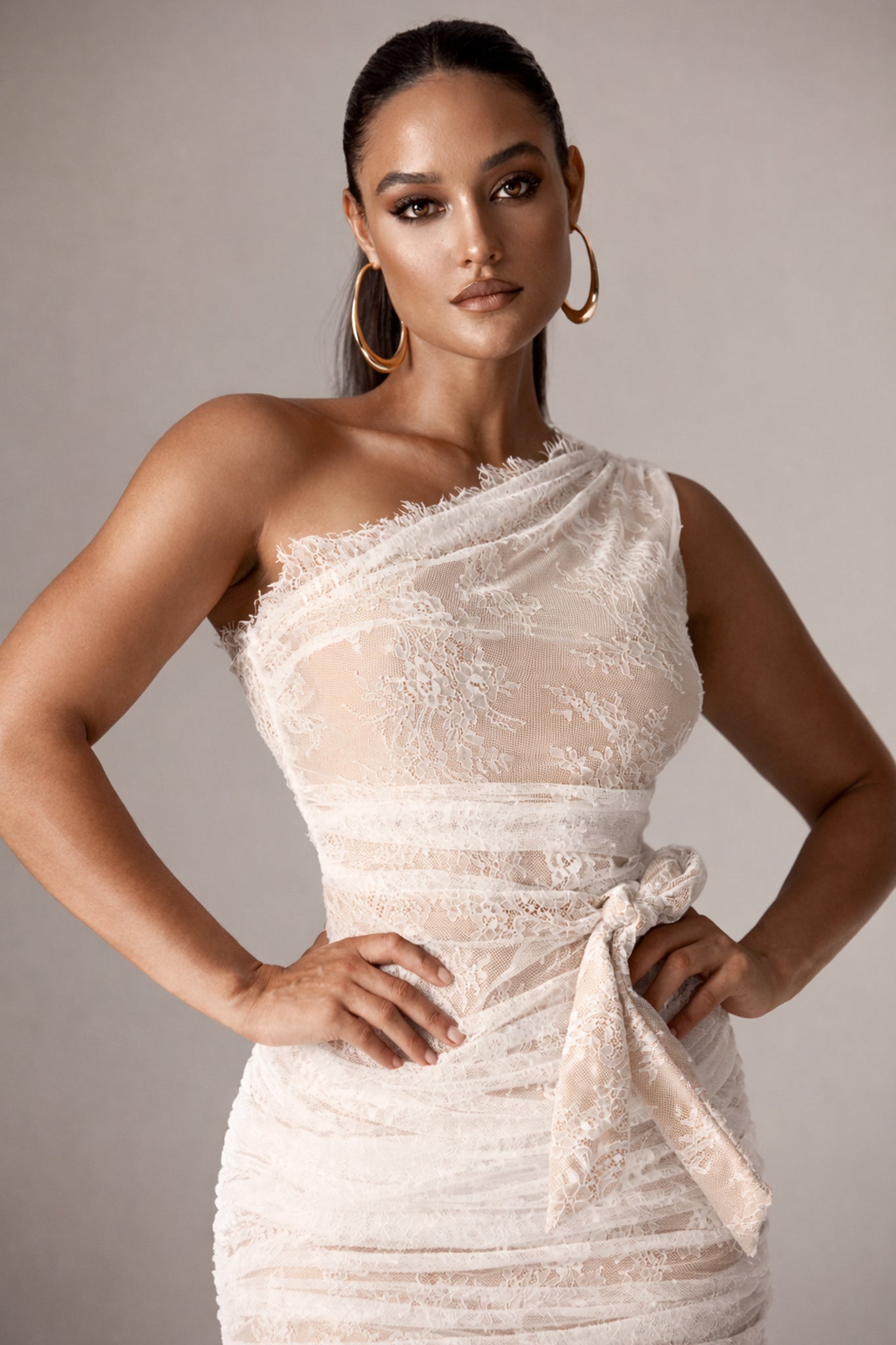 Fatima Lace Ruched Midi Dress (Off White)